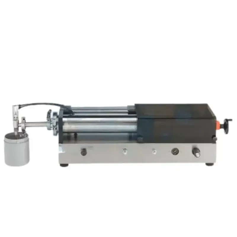 Big Volume Tabletop Piston Pump Liquid Filling Machine Filling volume: 100~1000ml Filling speed: 30~150 ml/sec (depends on the different viscosities of the liquid) Filling accuracy: ± 0.5% Air pressure requirement: 6 kgf/cm2 Dimension:(L)1200mm (W)300mm (H)315mm